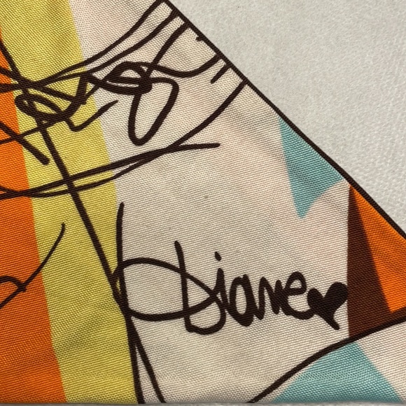 Diane Von Furstenberg Vintage Dual Pattern Oblong Silk Scarf - Picture 3 of 7